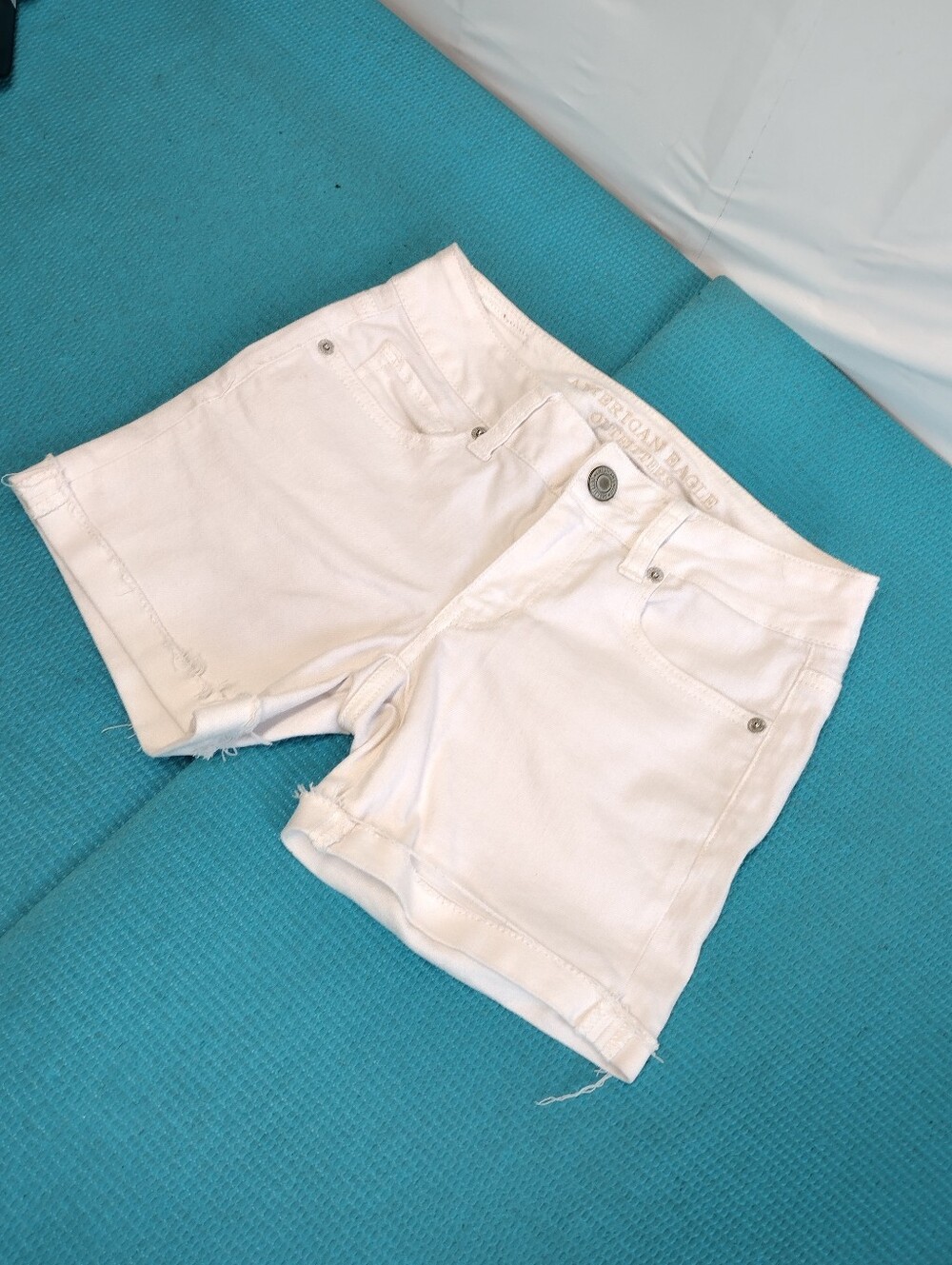 American Eagle Midi Low Rise Shorts Cuffed - 0